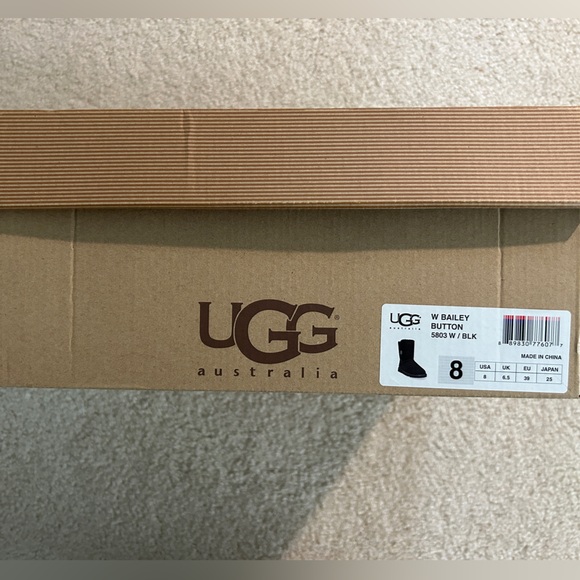 Ugg Bailey Button Short Boots, Black, 8M - Picture 8 of 10